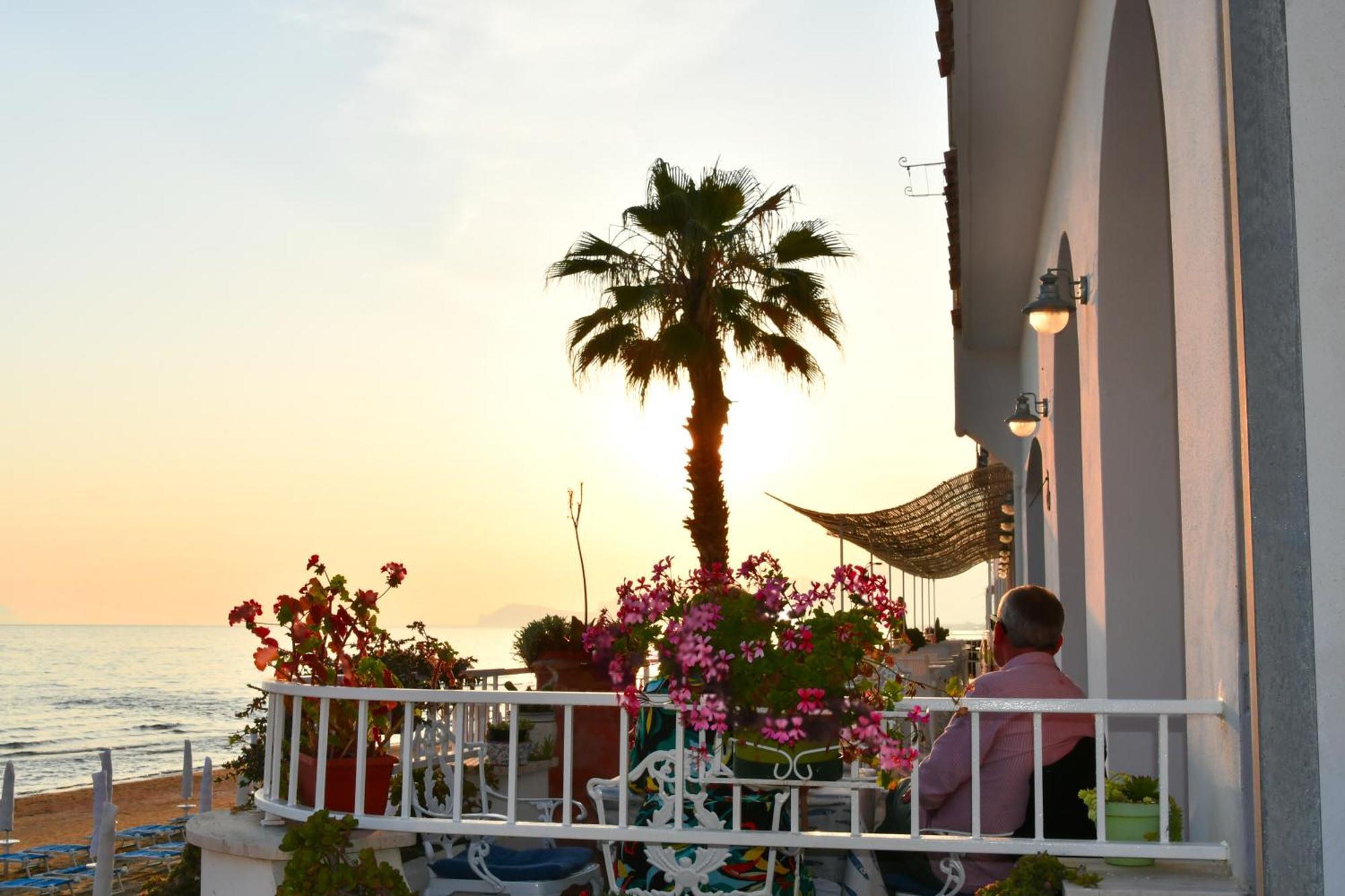 Hotel Aurora Sperlonga Zewnętrze zdjęcie